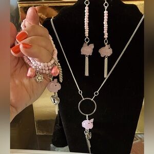 🔥 New handmade Earrings, necklace and 3 bracelets set! Little miss piggy 🐷